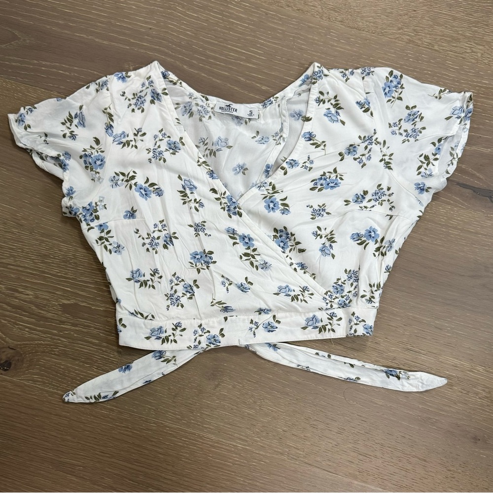 HOLLISTER 2PIECE SET - Picture 11 of 14